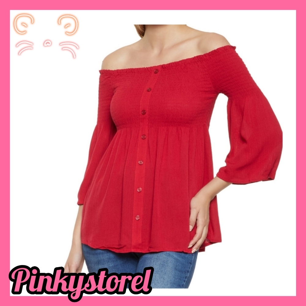 ♥️Button Smocked Shoulder Top♥️
